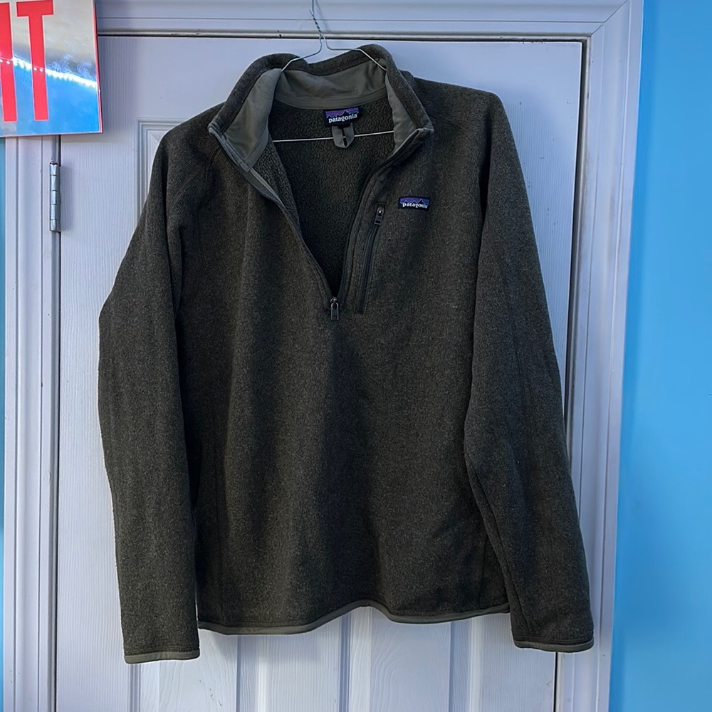 Large Patagonia Quarter Zip Sweater